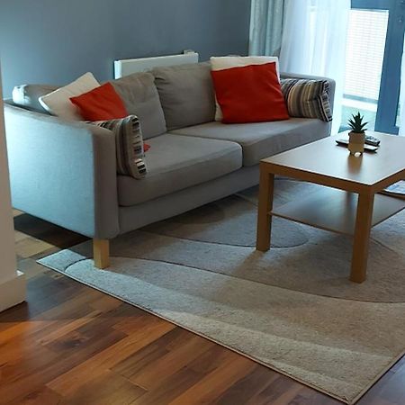 City Apartment In Great Location With A Balcony & Parking Possible - West One Sheffield Esterno foto